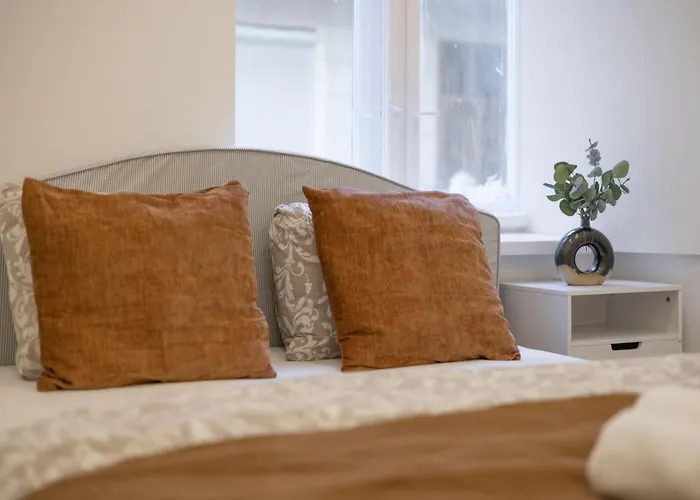 Located Grand With 4 Bedrooms * Budapest